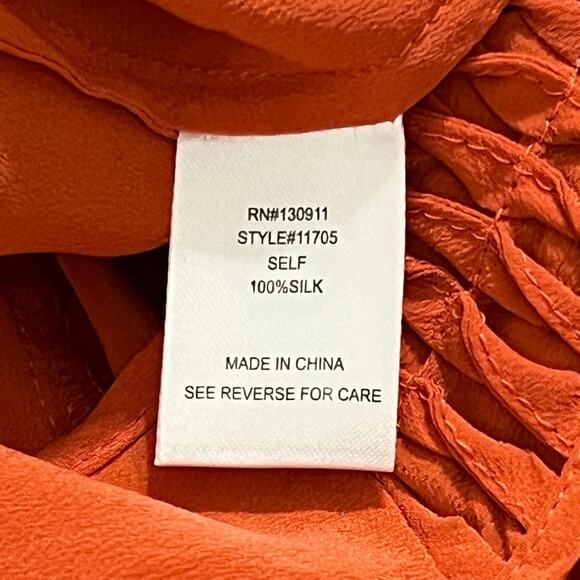 Daniel Rainn sz M red silk sleeveless tank. Ruched front panel & shoulders. - Picture 5 of 6